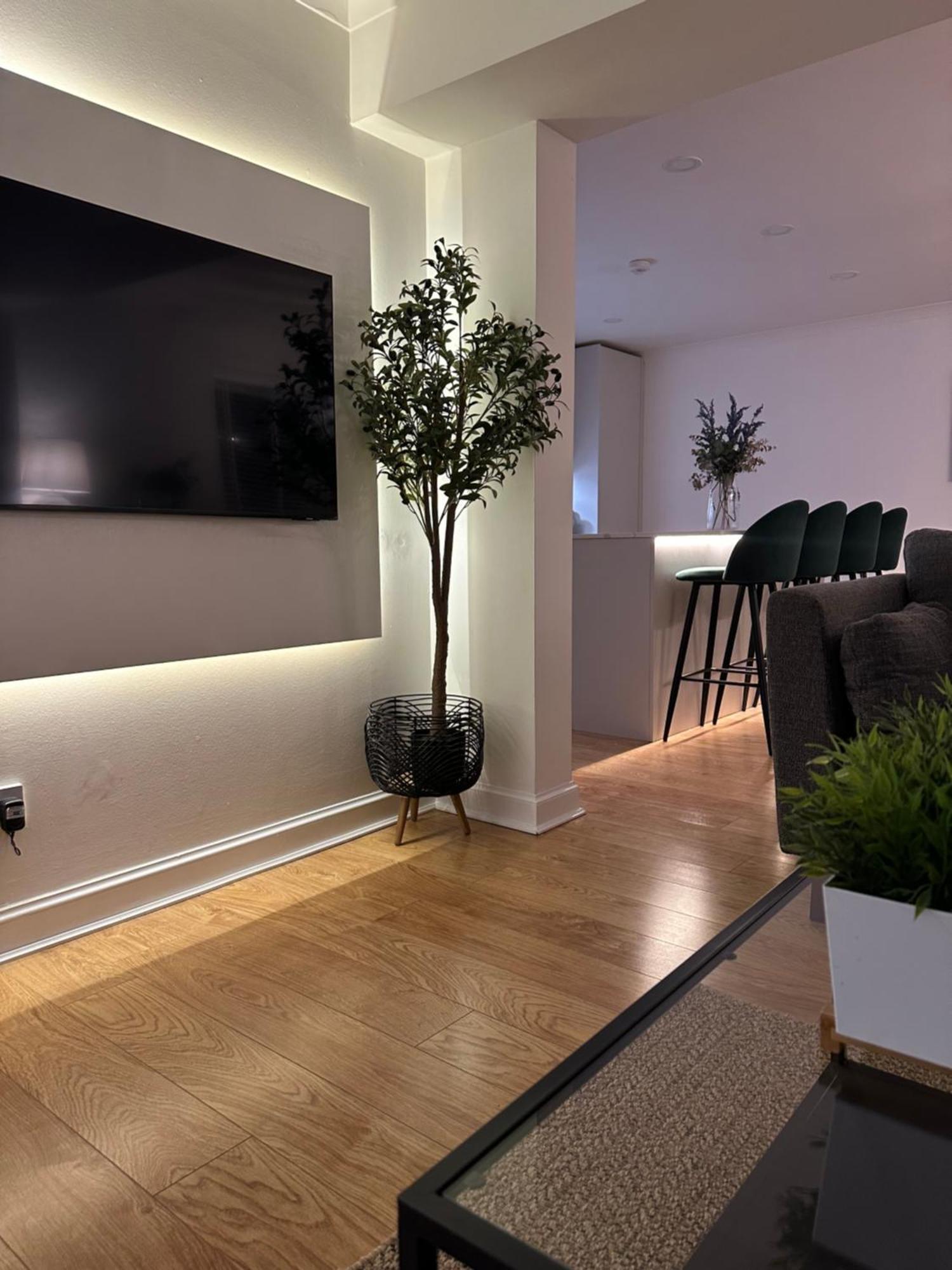 Lux 2 Bedroom Ground Floor Apartment EDI Eksteriør billede